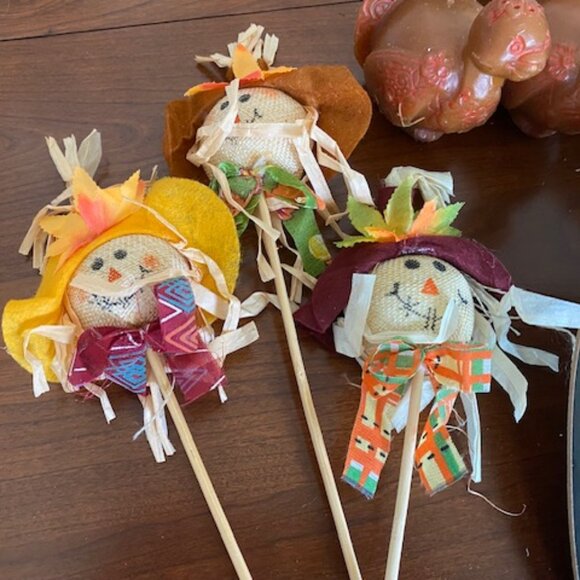 HUGE Lot FALL Harvest THANKSGIVING Decor- SCARECROW Football PUMPKIN Indian Corn - Picture 3 of 15